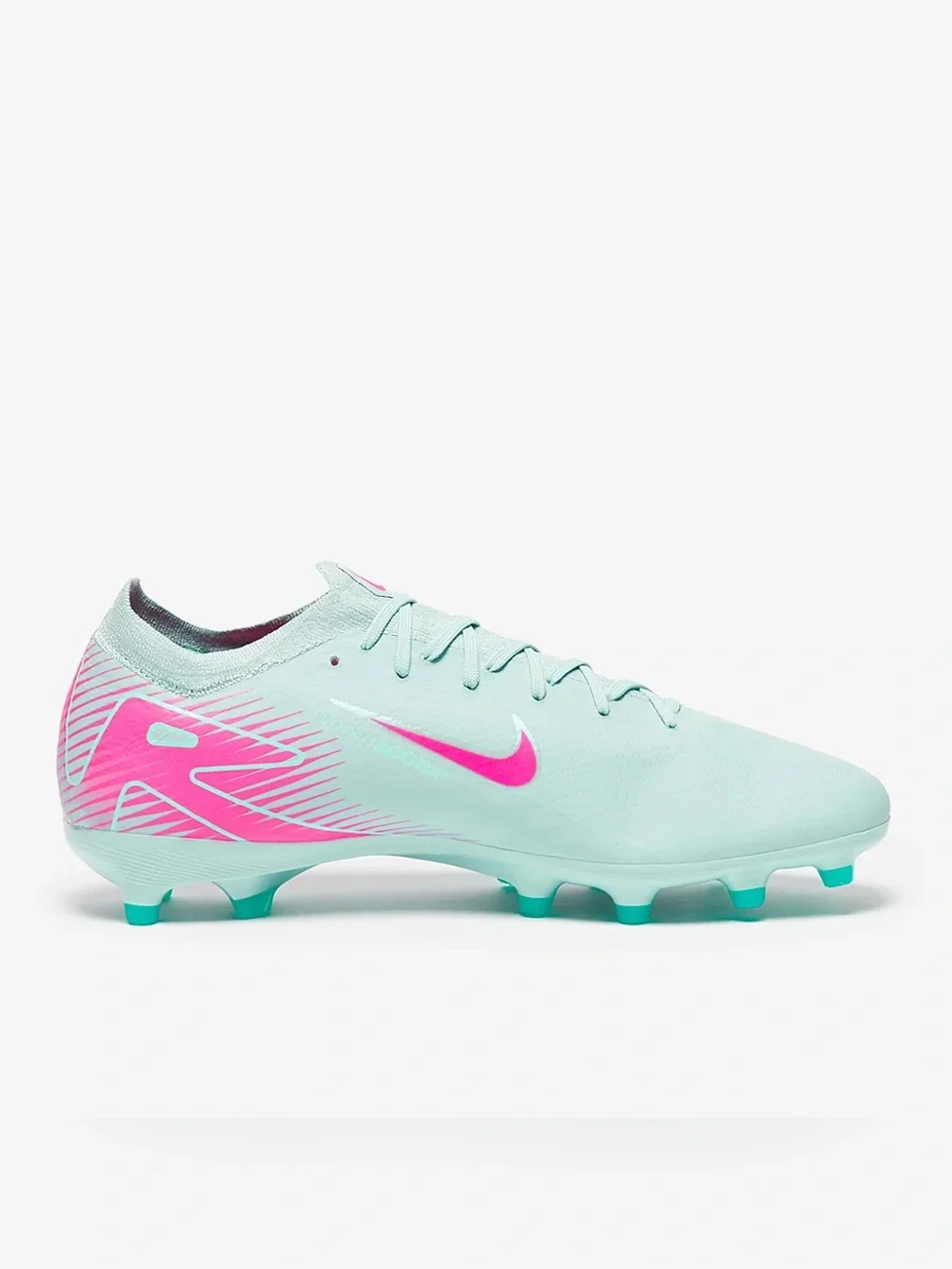 🚨BRAND NEW Nike Kids Soccer Cleats🚨